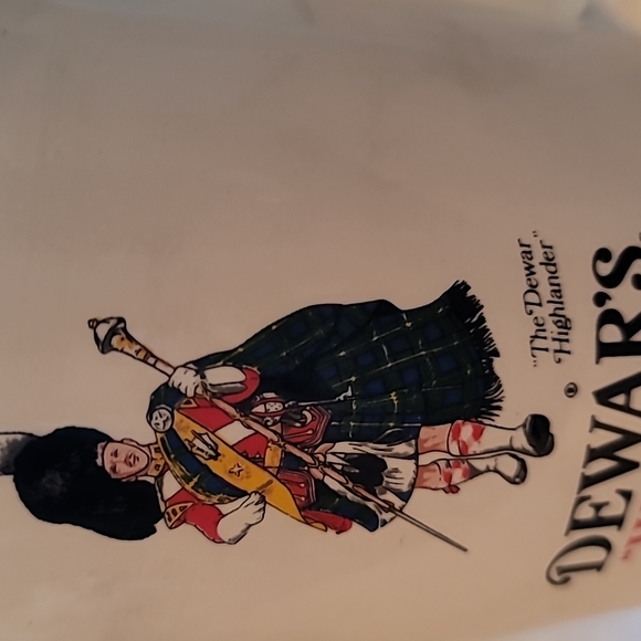 Dewar's "White Label" Scotch Whiskey water pitcher - Picture 6 of 6